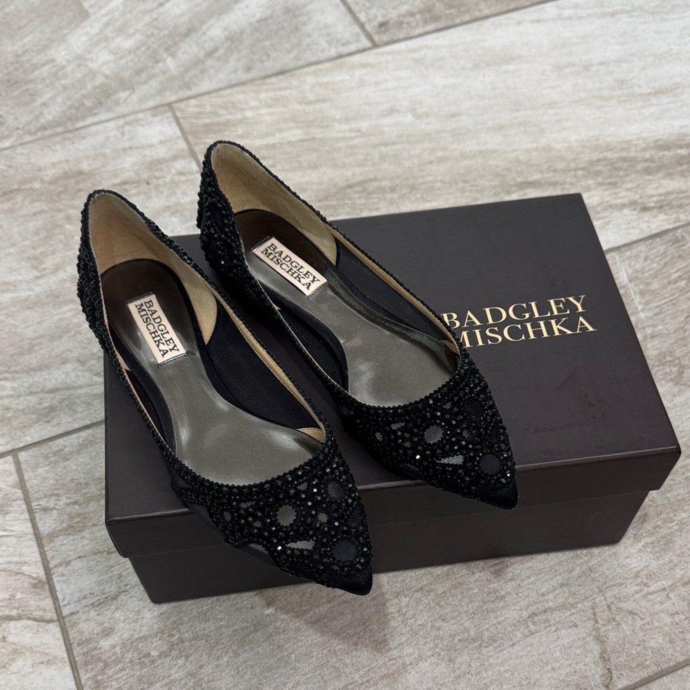 Size 6- Badgley Mischka GiGi Black Satin Flat - Picture 2 of 11